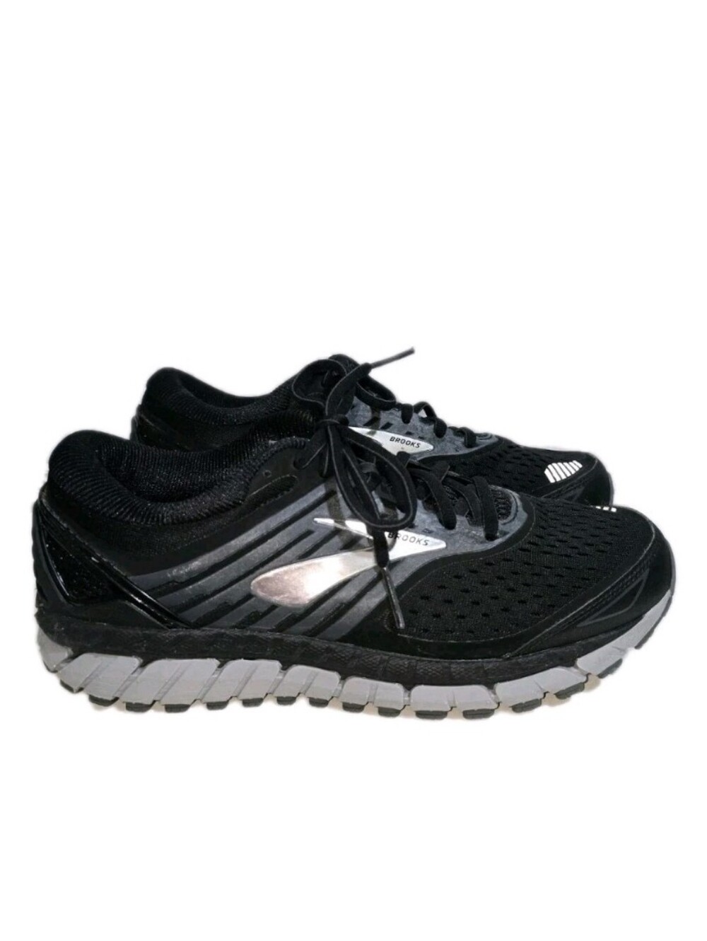 Brooks Beast 18 Size 8.5 D Gray Black Crosstrainer Running Hiking Shoe Wide (2E)